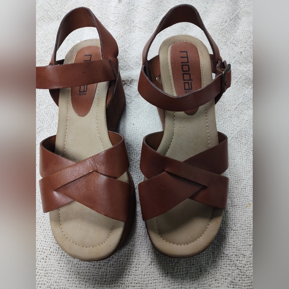 Moda Spana Brown Platform Sandals